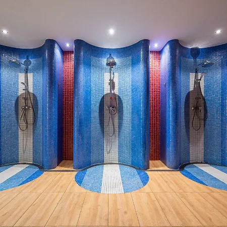 Indigen Vibe Rin Grand דירה